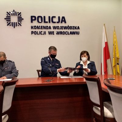 podpisanie Listu intencyjnego pomiędzy Gminą Prochowice a Komendą Wojewódzką Policji we Wrocławiu