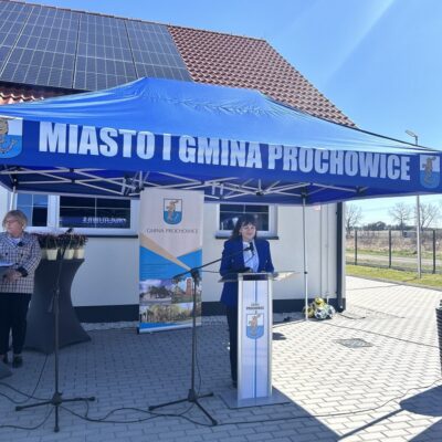 uroczyste otwarcie i oddanie do użytku obiektu jakim jest szatnia sportowa w miejscowości Kawice
