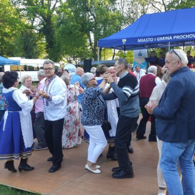 Prochowicka Majówka na ludowo w prochowickim parku 1 maja 2025